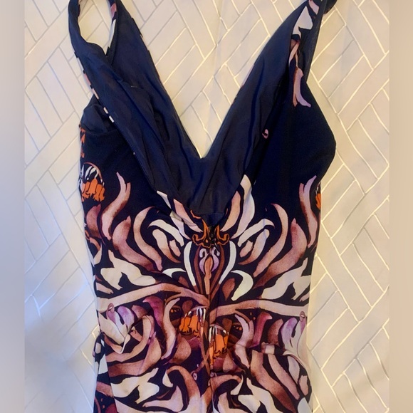 ARTELIER Nicole Miller unique print tattoo watercolor floral ruched dress - Picture 2 of 9